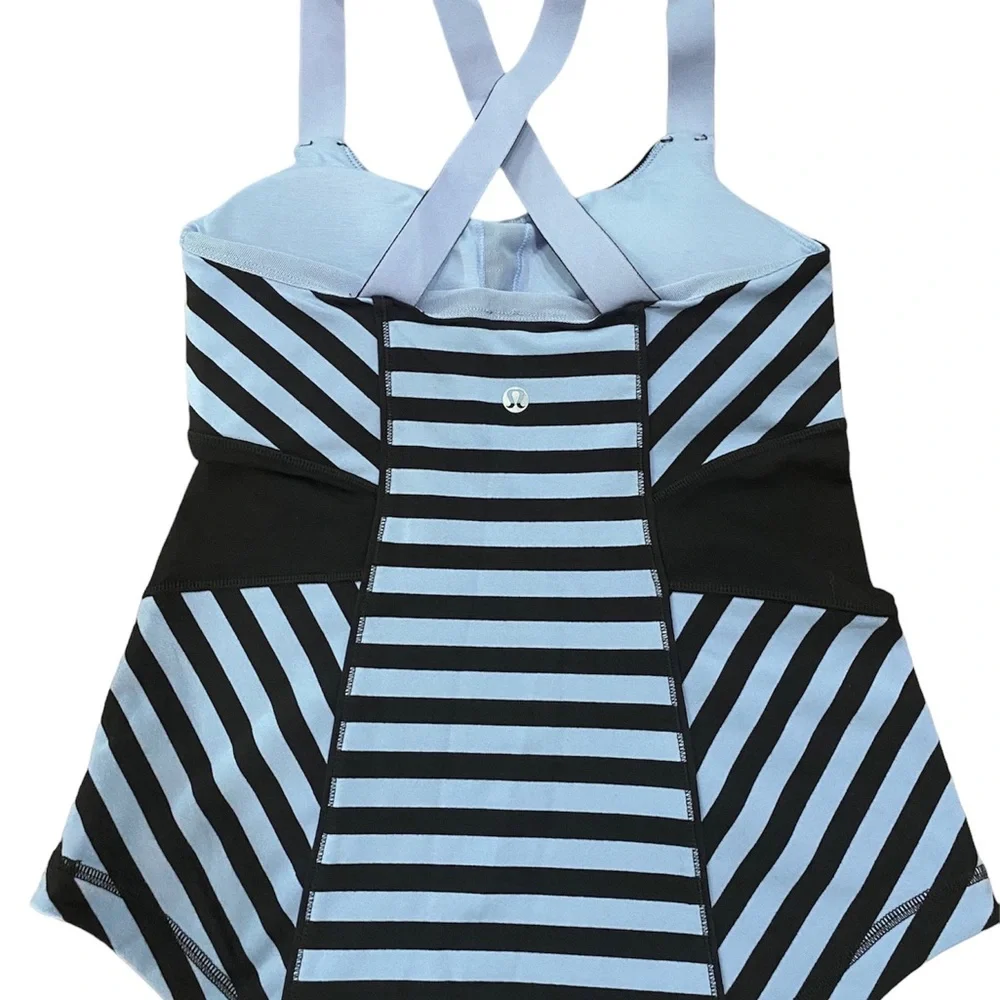 Lululemon Women’s Tank Top Built in bra Size 6 - Picture 2 of 4